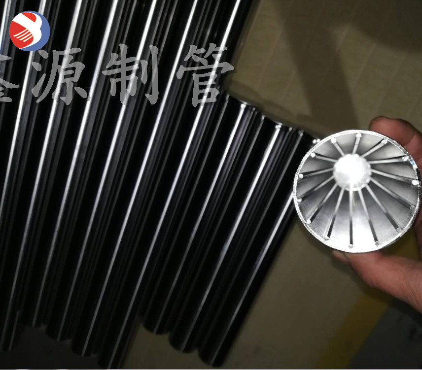 高精度楔形絲濾芯 污水處理過(guò)濾設(shè)備濾芯 中排濾管